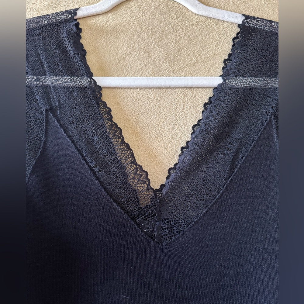 Nicole Miller Black Knit Top/Sweater with Lace Detail Size L - Picture 4 of 13